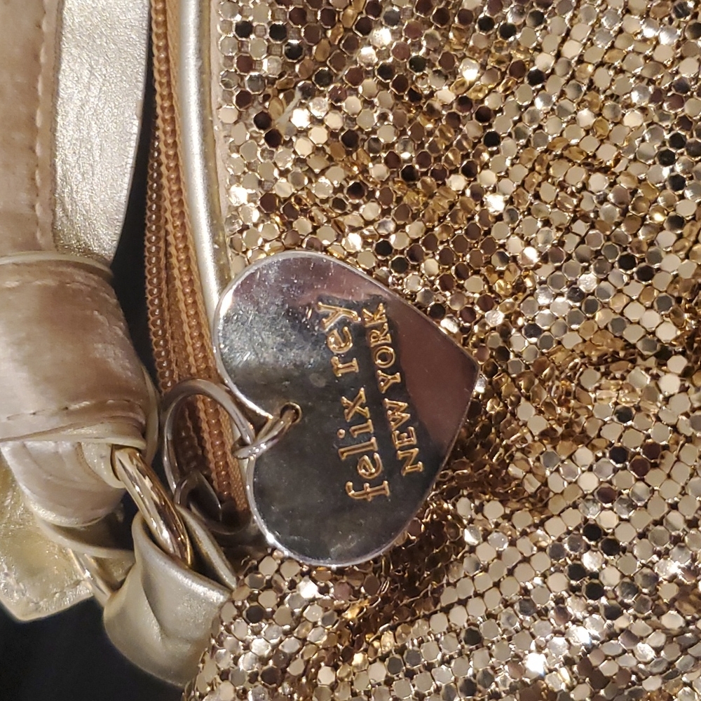 Handbag - Picture 2 of 5